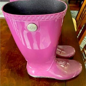 Ugh Rainboots Size 9